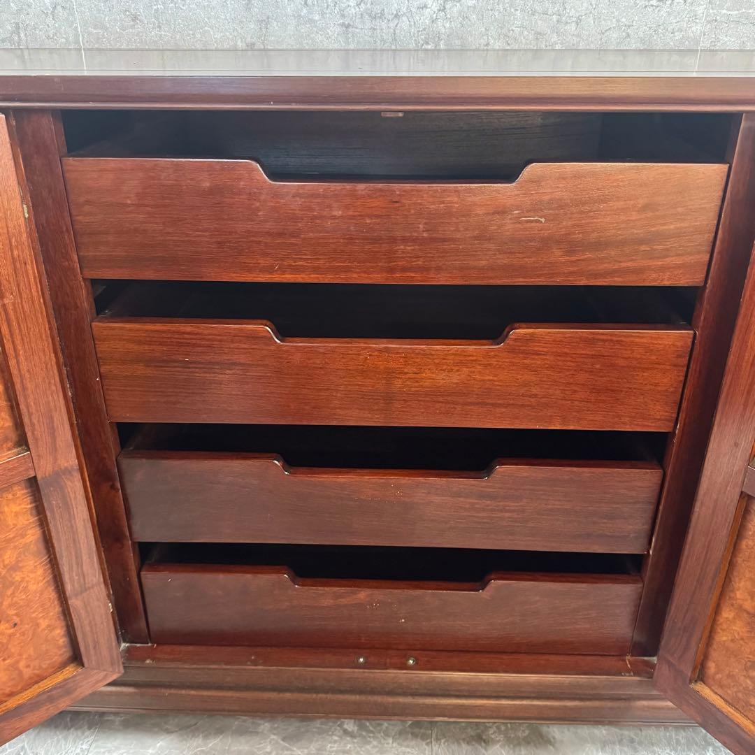 重厚な存在感　中国家具 花梨材 唐木 サイドテーブル 無垢 高級飾り家具