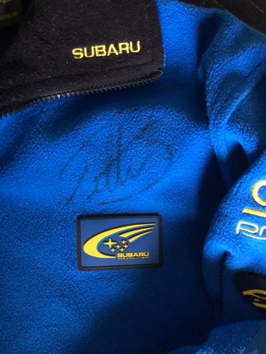 2005ラリージャパンチームスバルパーカーペターソルベルグサイン入り