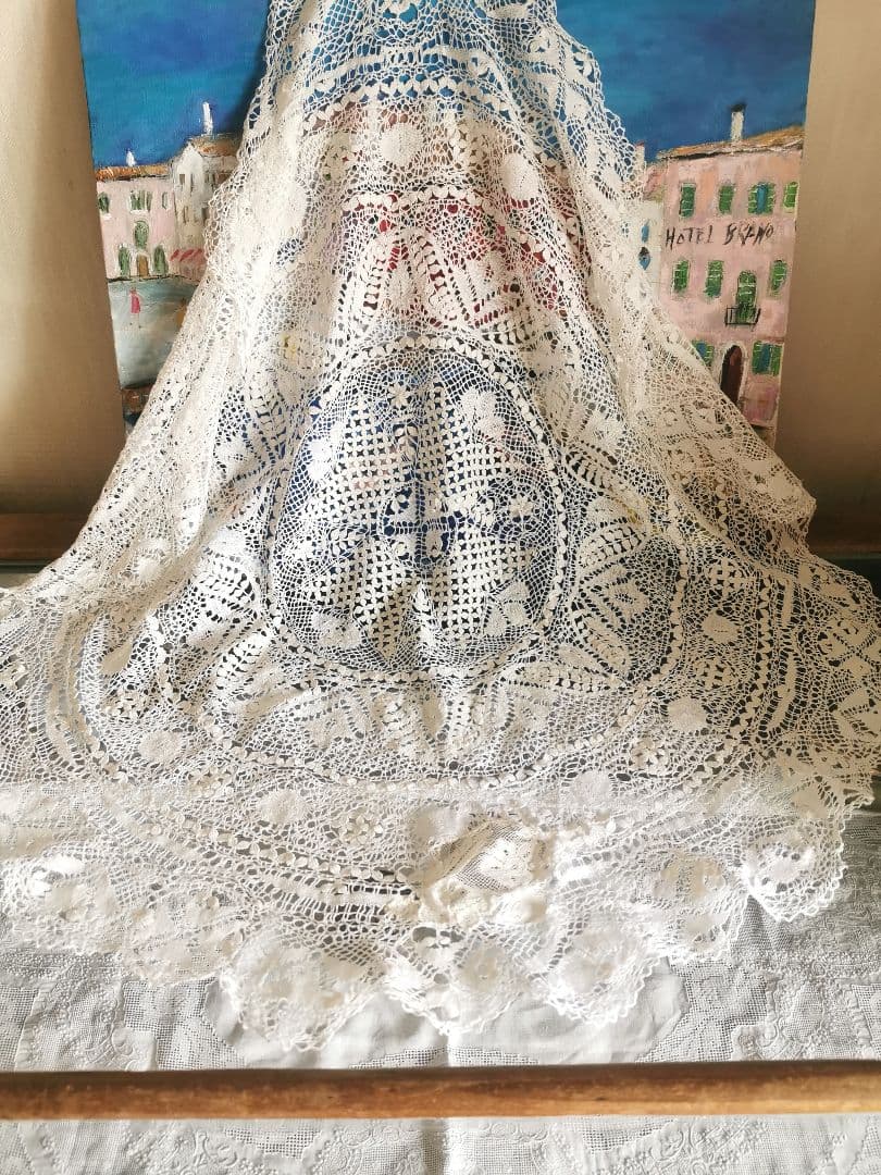 アンティークマルチーズレース 美しいエクリュφ75㎝見事なラージラウンドドイリー