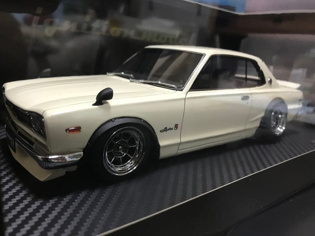 IG0041 1/18 スカイライン 2000 GT-R KPGC10 ホワイト