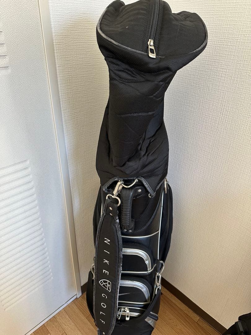 Nike キャディバッグ 黒/シルバー