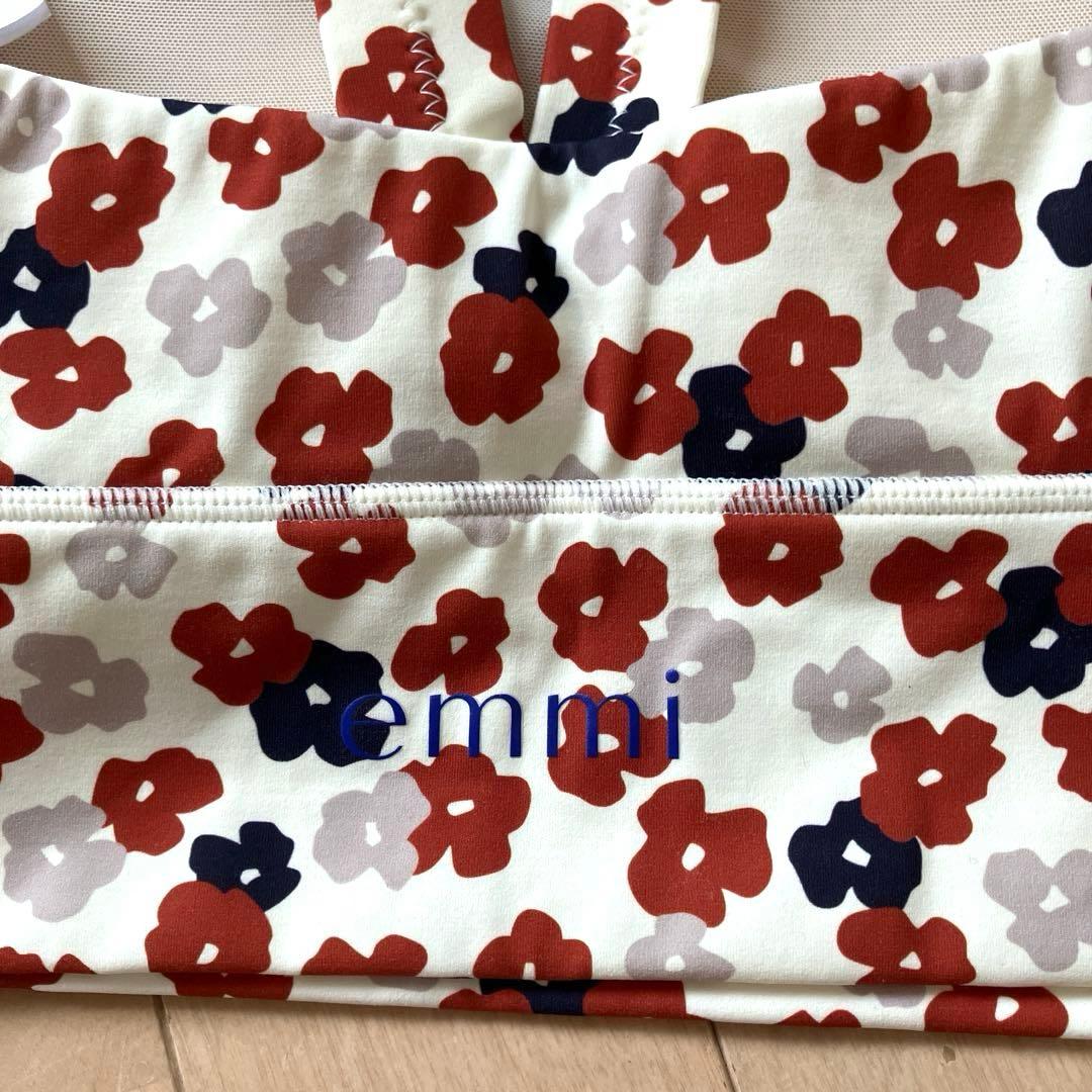 emmi エミヨガ　ヨガウェア上下セット花柄