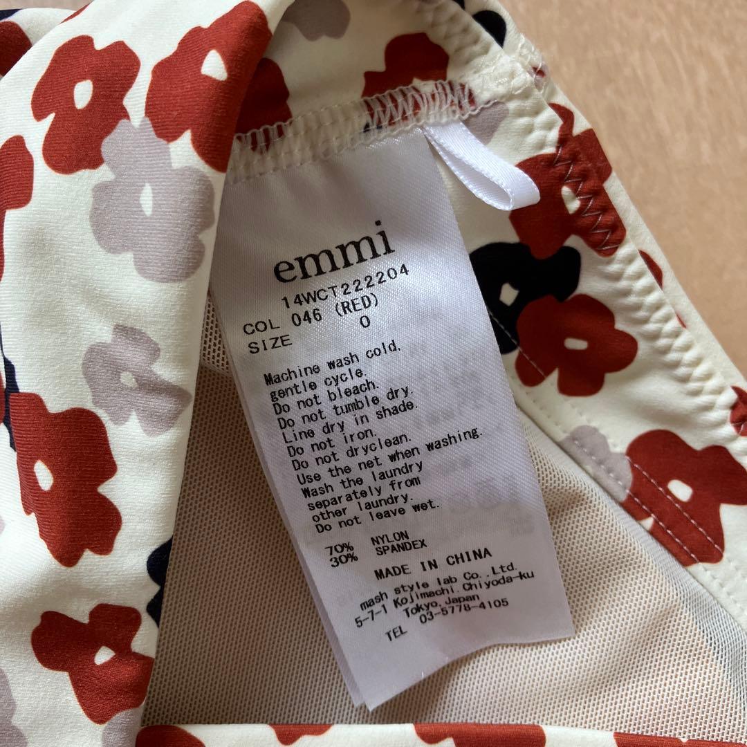 emmi エミヨガ　ヨガウェア上下セット花柄