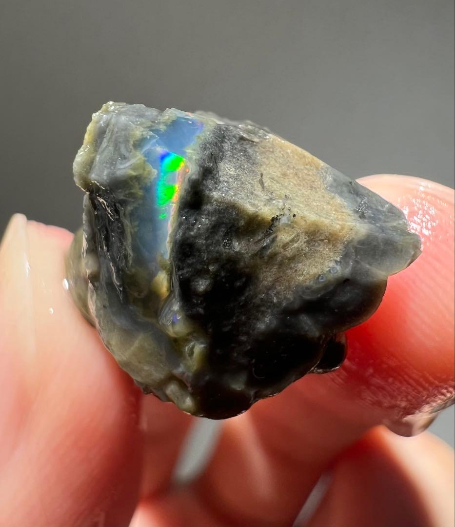 国産鉱物　福島県宝坂産　ノーブルオパール