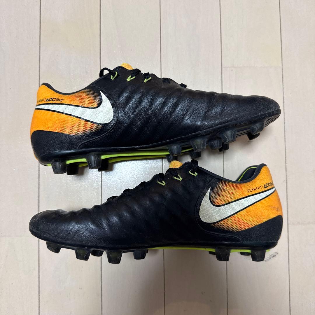 ナイキ ティエンポ レジェンド 7 エリート HG