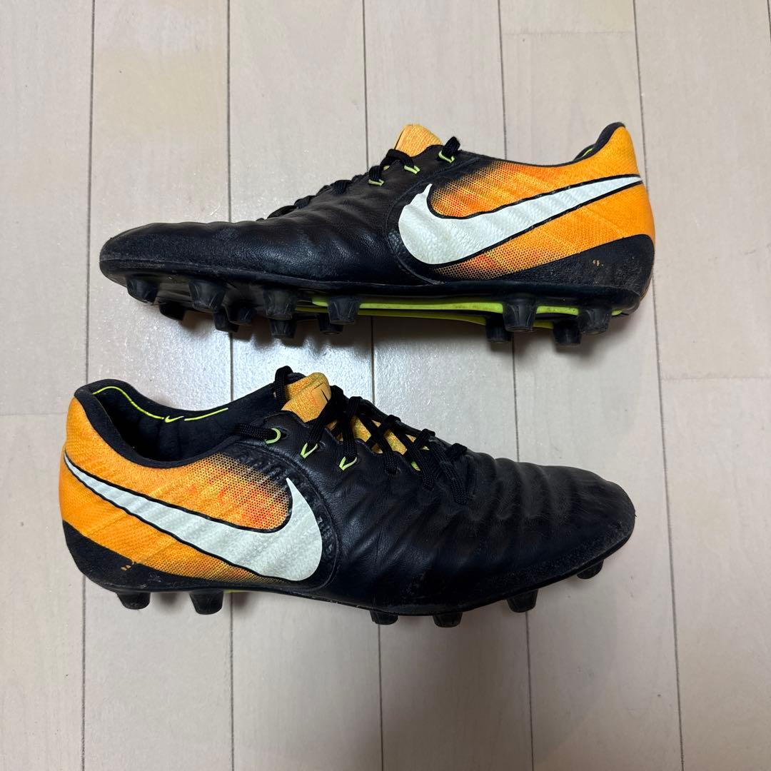 ナイキ ティエンポ レジェンド 7 エリート HG