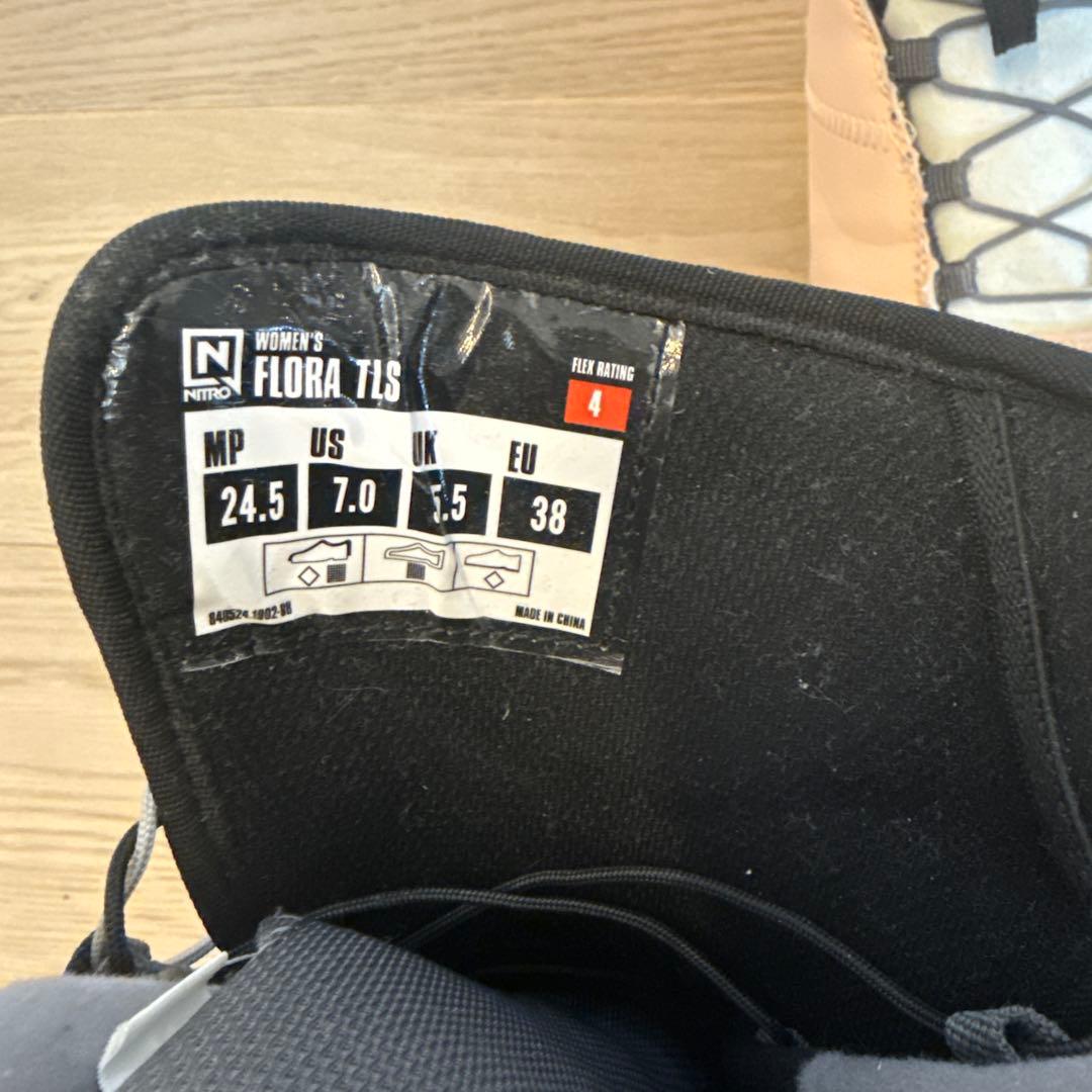 NITRO FLORA TLS 女性用スノーボードブーツ US 7.0 数回使用