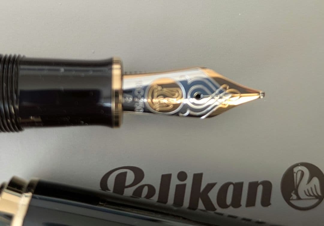 ペリカン 新品未使用　2013年茶縞トータスシェルブラウンM800万年筆B