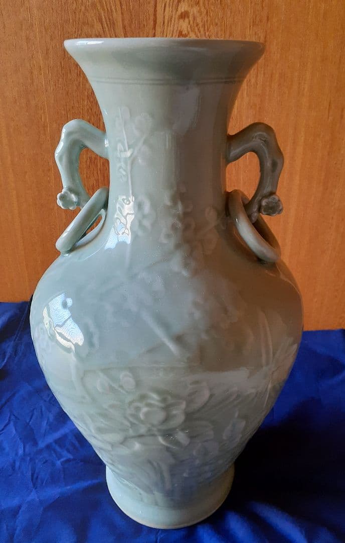 値下げしました！中国美術　龍泉窯　青磁　美品　花瓶
