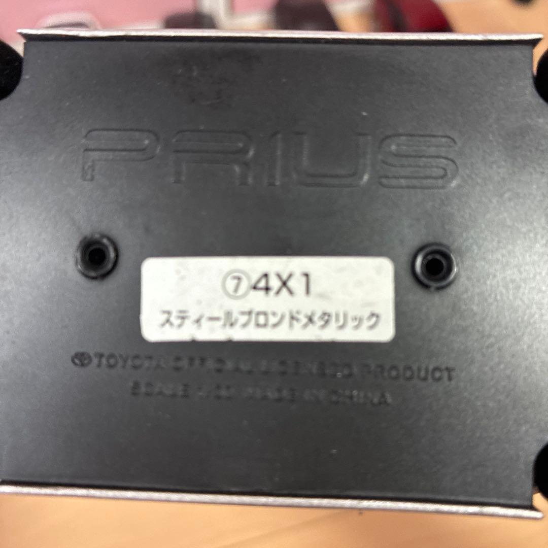 トヨタ プリウス 1/30 色見本ミニカー 傷アリ