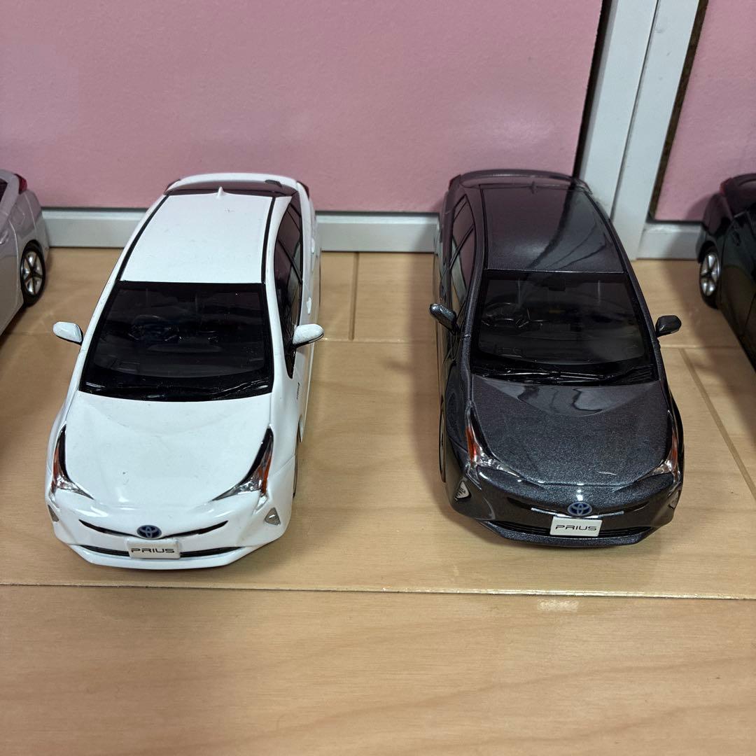 トヨタ プリウス 1/30 色見本ミニカー 傷アリ