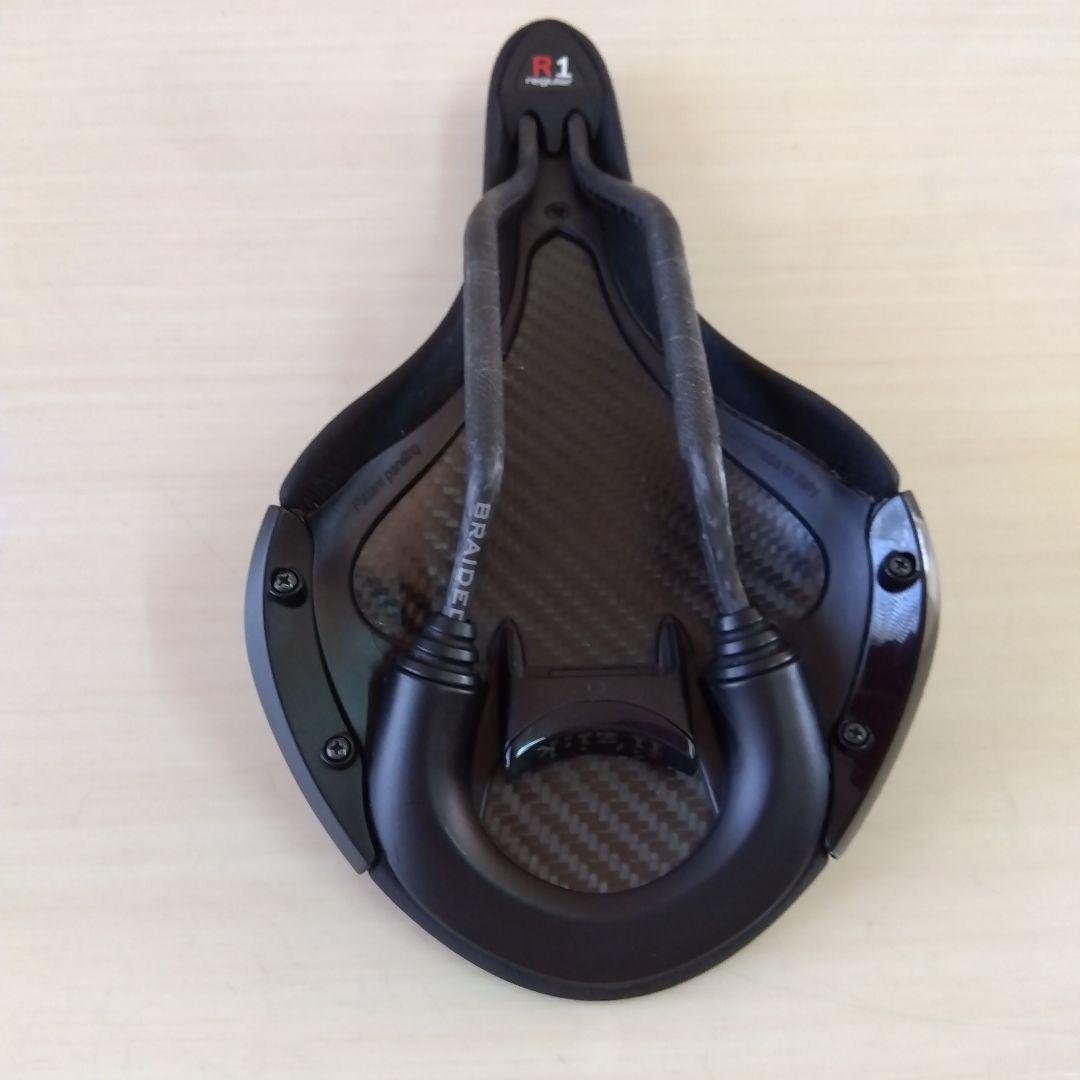 fi'zi:k aliante r1 サドル 黒