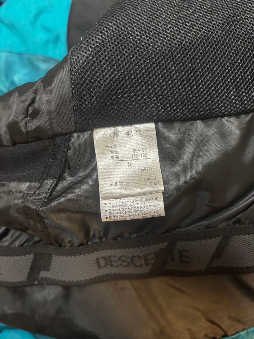 DESCENTE スキーウェアジャケット上位モデル