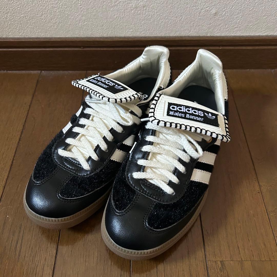 adidas スニーカー ブラック/ホワイト