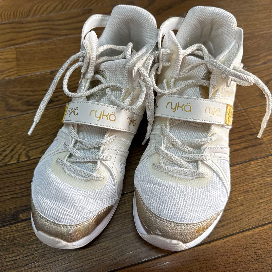 美品！ジャザサイズ スニーカーryka ホワイト/ゴールド E1270M-155