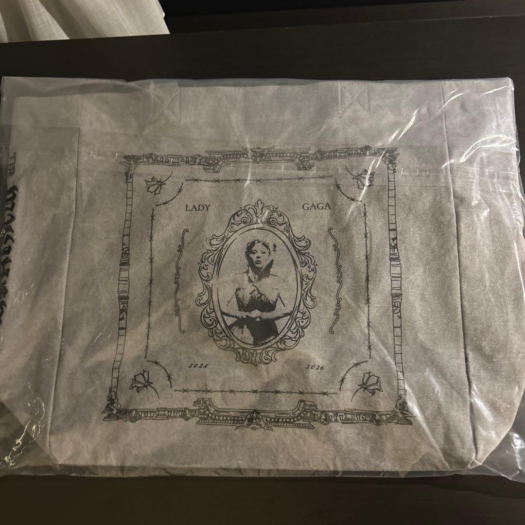 新品Lady gagaレディガガ Mayhemトートバッグ　グレー