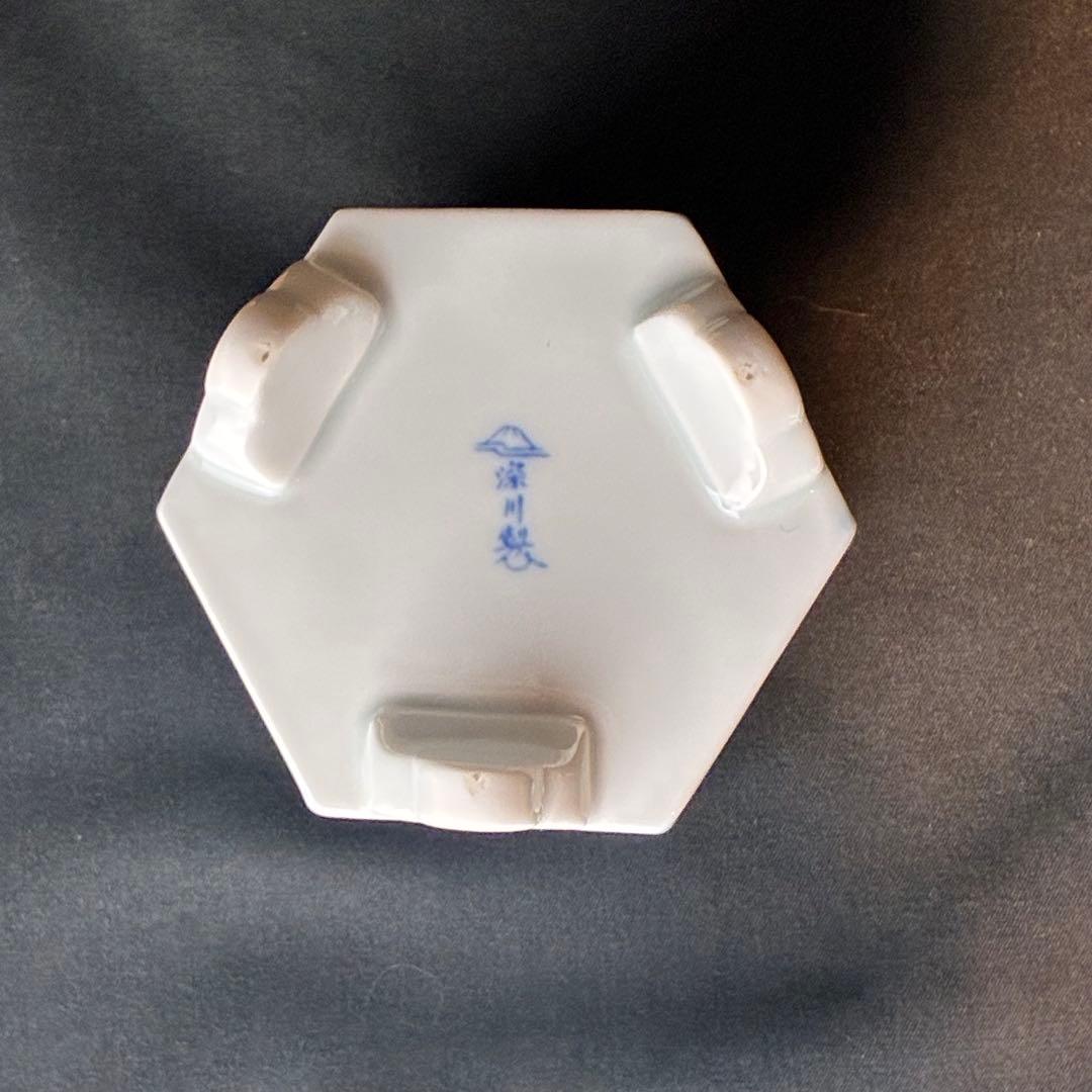 宮内庁御用達　深川製磁　雲地紋染付山水　六角香炉　共箱有　香道　茶道　未使用