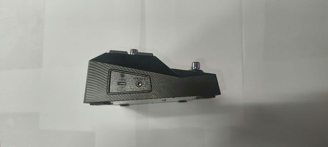 ZOOM G2X FOUR ギターエフェクター　ほぼ未使用の美品