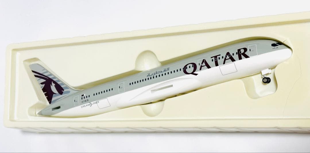 SOCATEC 1/200 B787-8 カタール航空