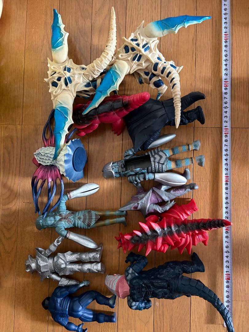 ウルトラマン怪獣フィギュア　ウルトラマンシリーズ　　初期　フィギュア