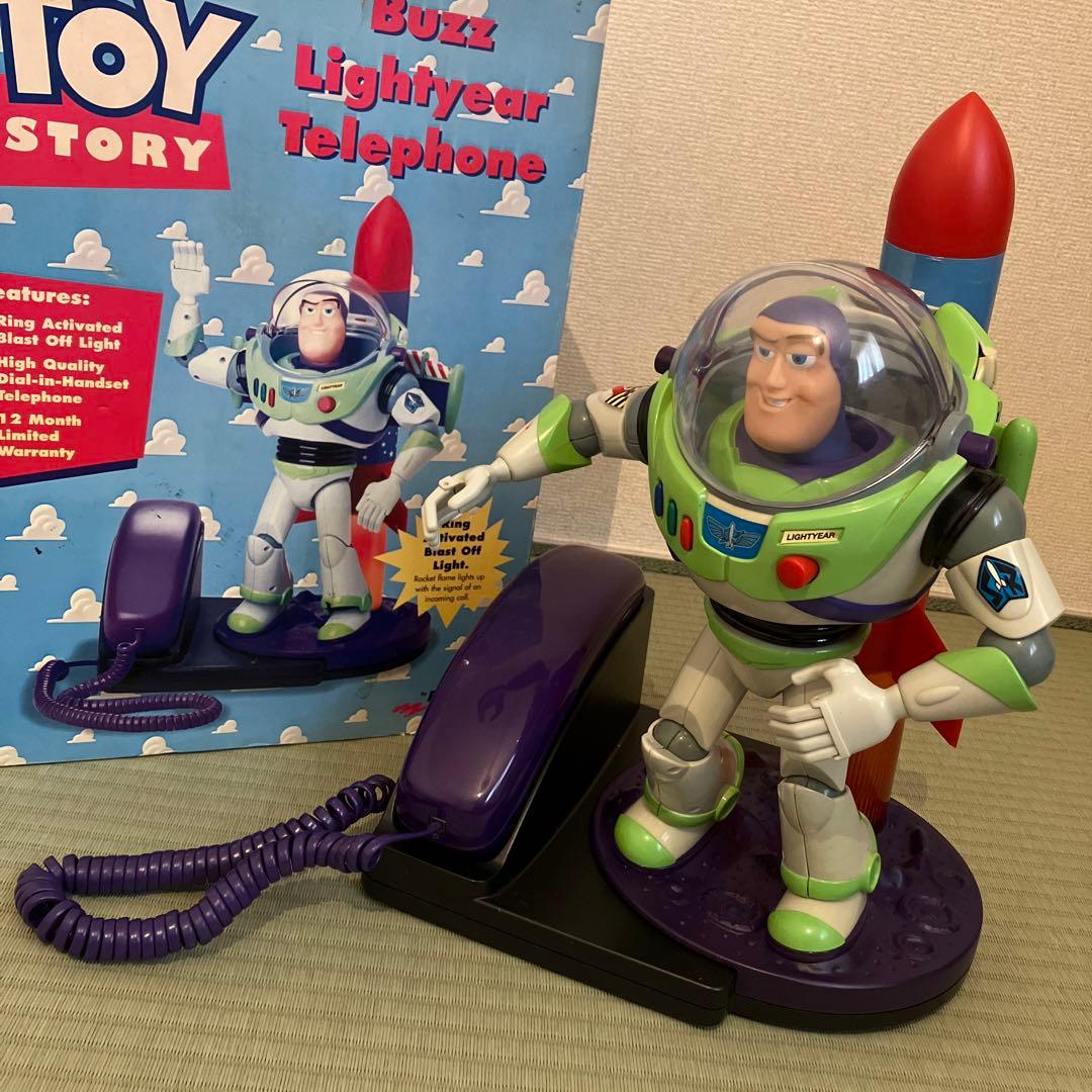 トイストーリー　バズ・ライトイヤー　電話