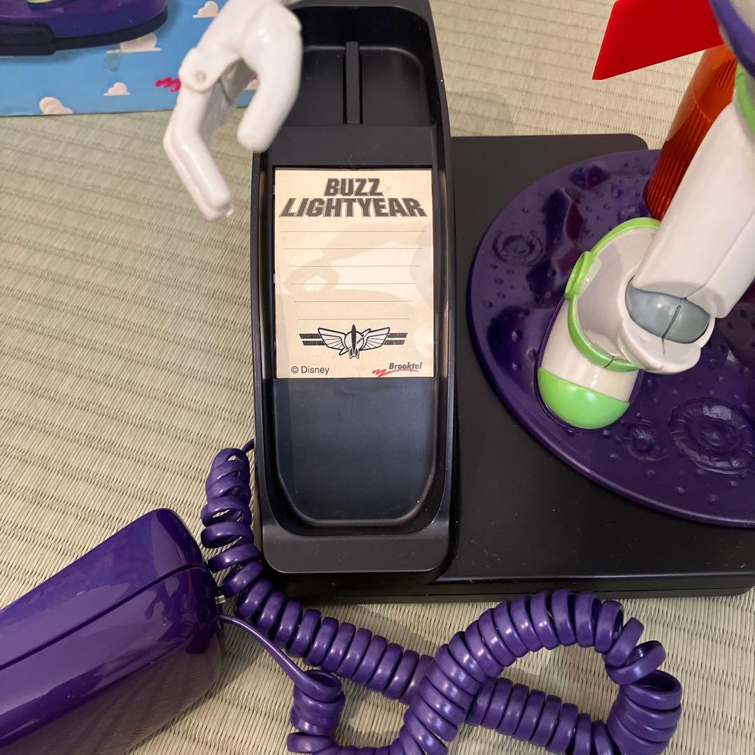 トイストーリー　バズ・ライトイヤー　電話