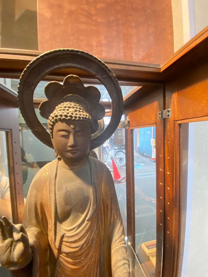 【感謝】阿弥陀如来像　木彫玉眼　江戸中期