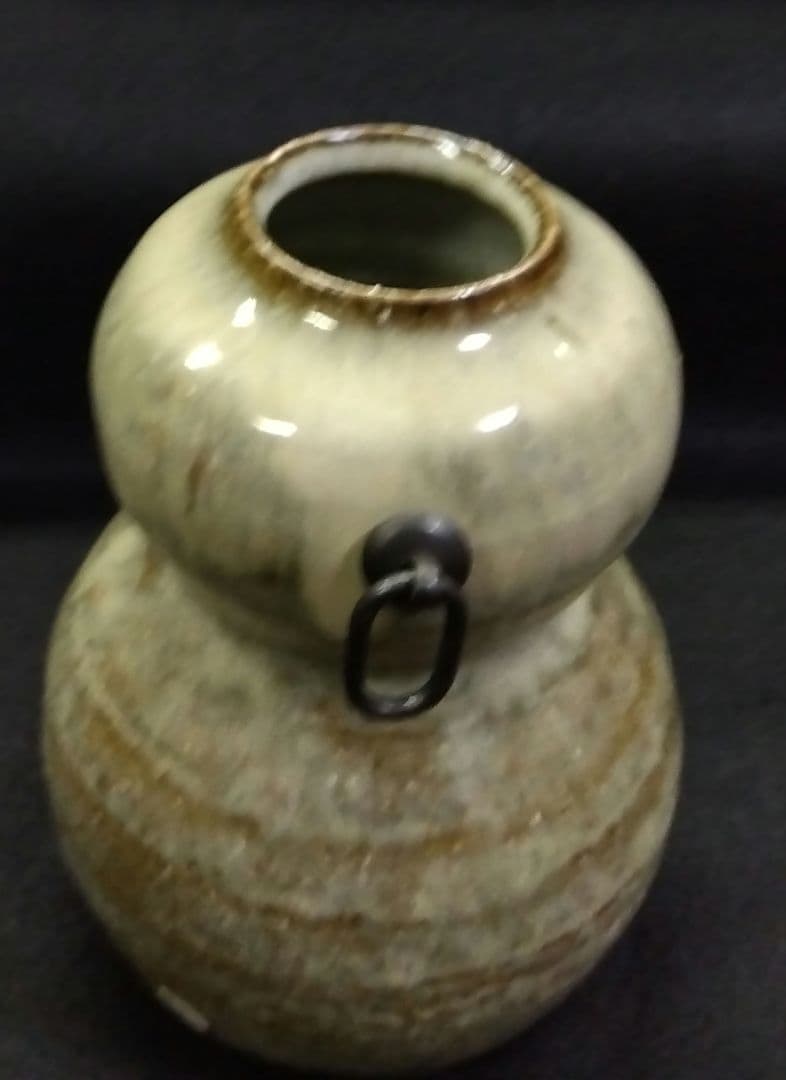 茶道具 花入 掛花入 萩焼 灰被 晴雲山 岡田裕 裏千家 日本工芸会正会員