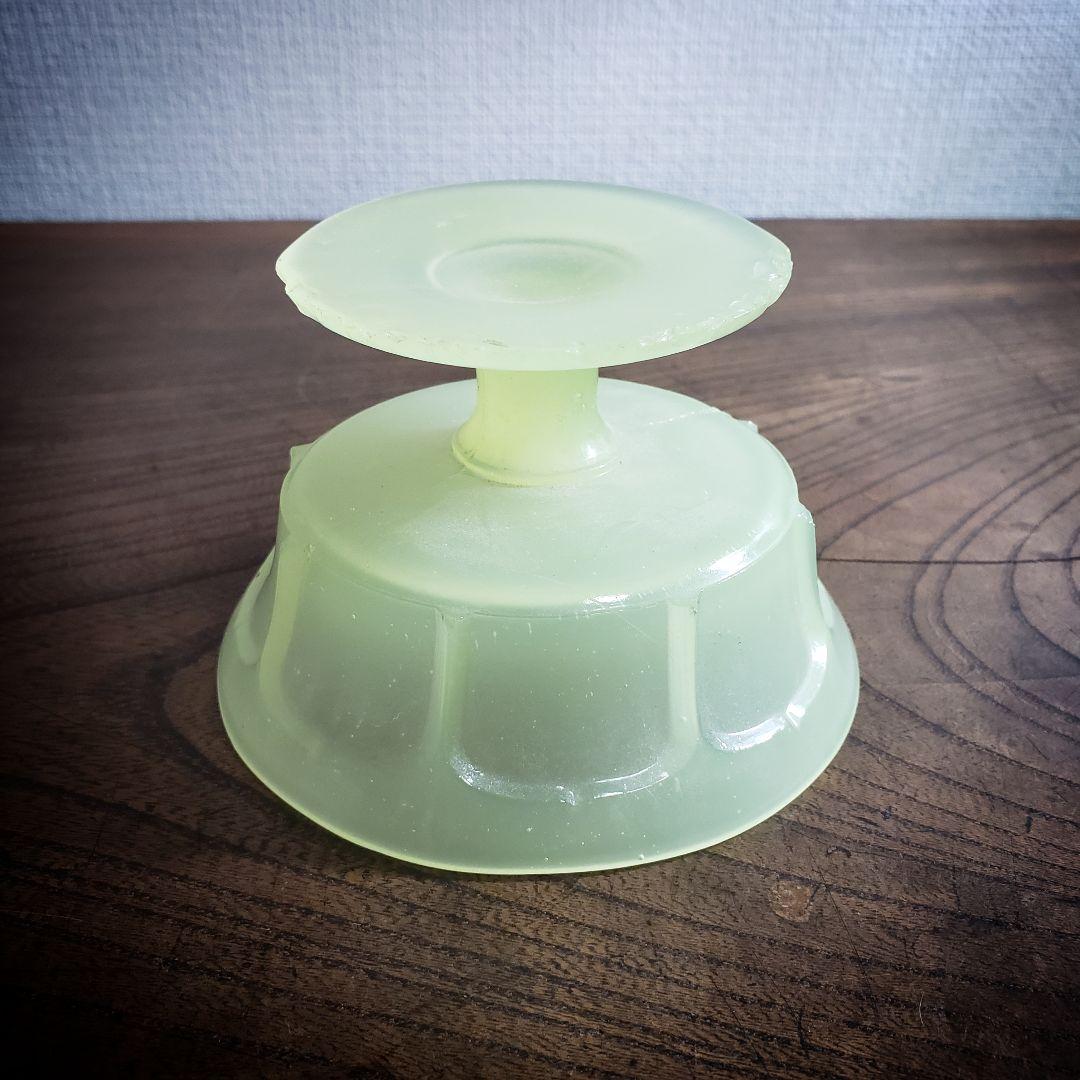 黄練りウランガラス　氷コップ　乳白色　明治　大正ロマン　デザートカップ　訳あり