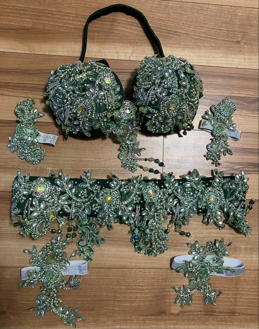 【2/8まで出品】新品未使用ブラベルト　ベリーダンス衣装