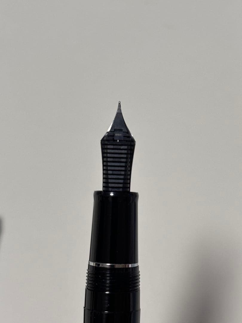 セーラー万年筆 プロフェッショナルギアΣ F字幅 銀 ブラック