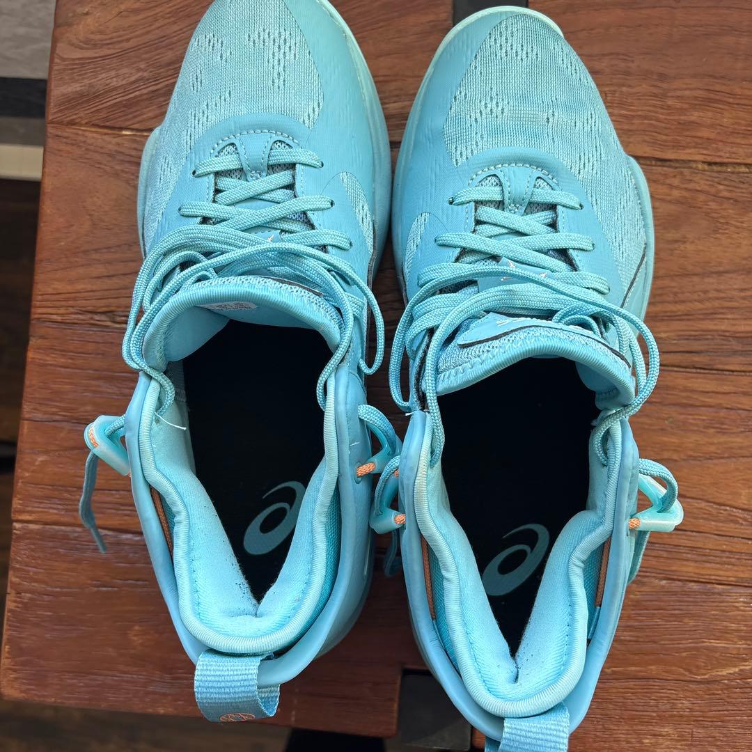 水色 バスケットボールシューズ　27.5センチ