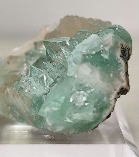 アポフィライト スティルバイト️ 鉱物 標本 原石 母岩付きミネラル インド産