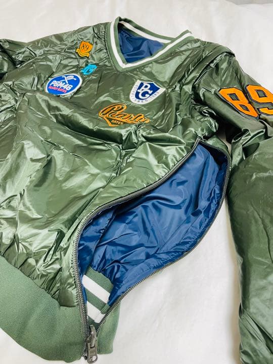 【美品】中綿入りリバーシブルブルゾン