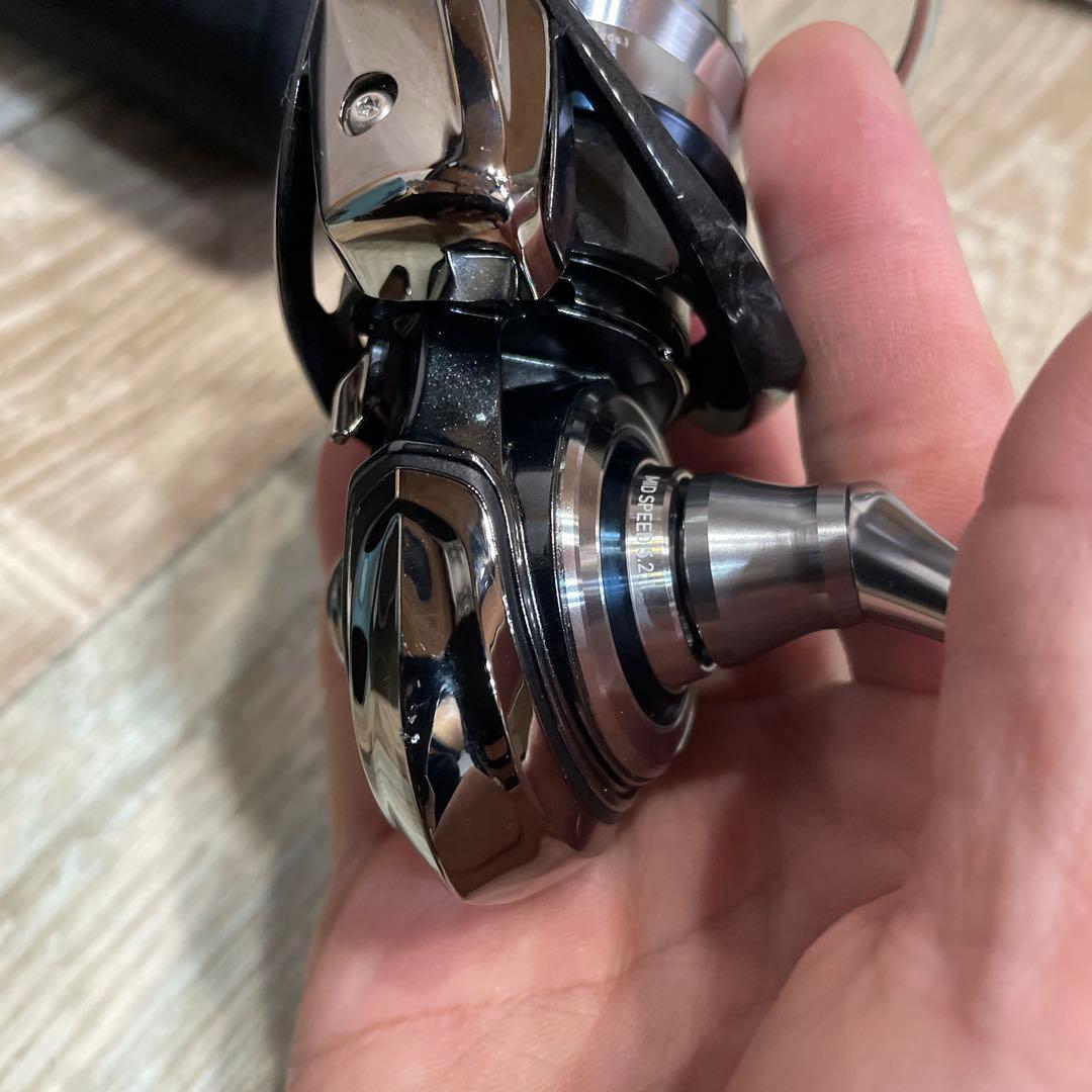 DAIWA 18EXIST LT2500リール ケース付き