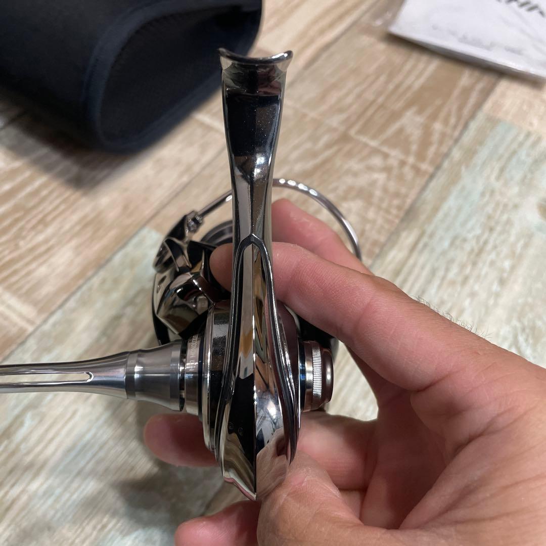 DAIWA 18EXIST LT2500リール ケース付き