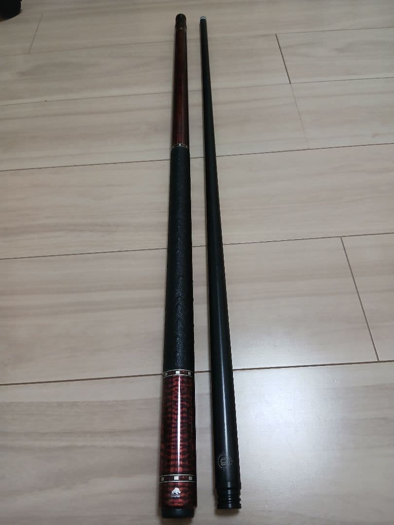 RHINO　ライノ　ビリヤードキュー　グラスファイバーシャフト装備