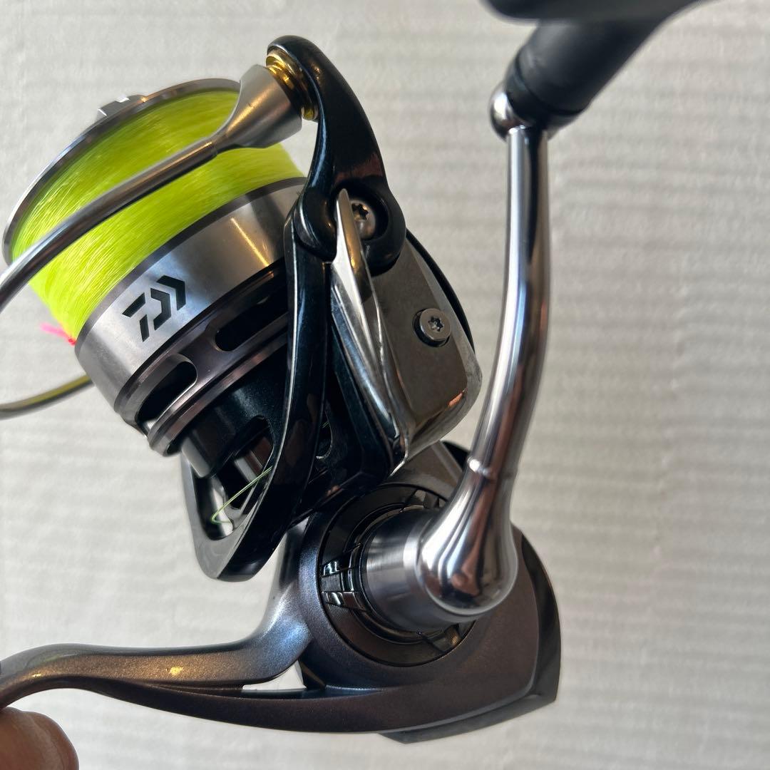 DAIWA CALDIA 3000 スピニングリール 収納袋付き