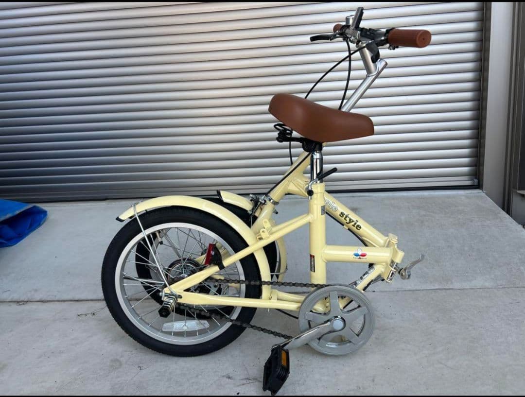 【新古品】折りたたみ自転車 クリーム色 ブラウンサドル