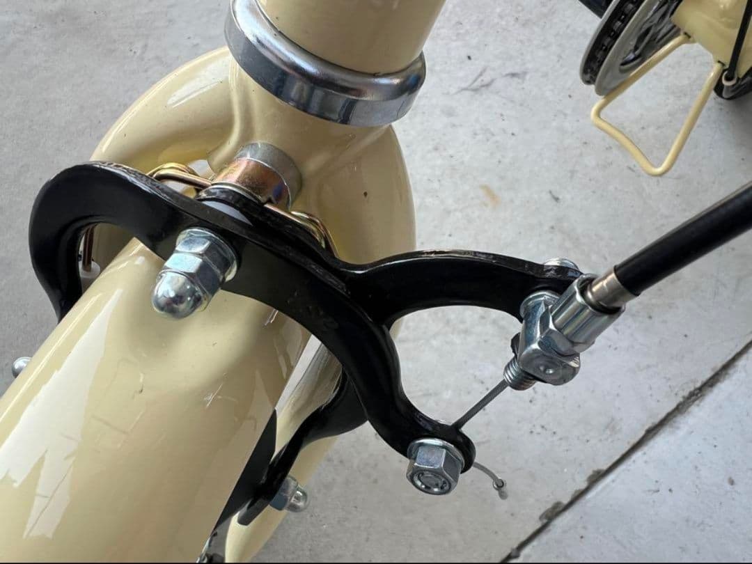 【新古品】折りたたみ自転車 クリーム色 ブラウンサドル