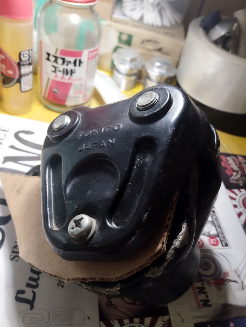 Z1.Z2フロントキャリパー