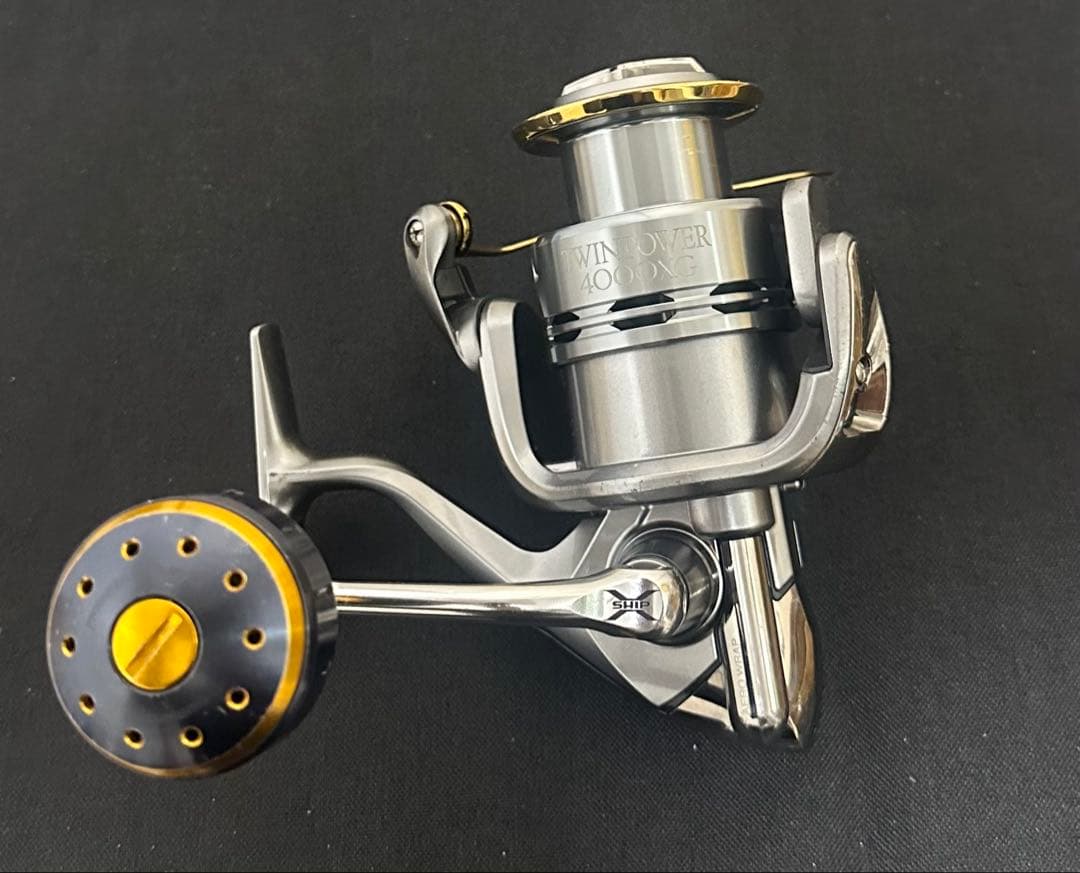 TWINPOWER 4000XG リール