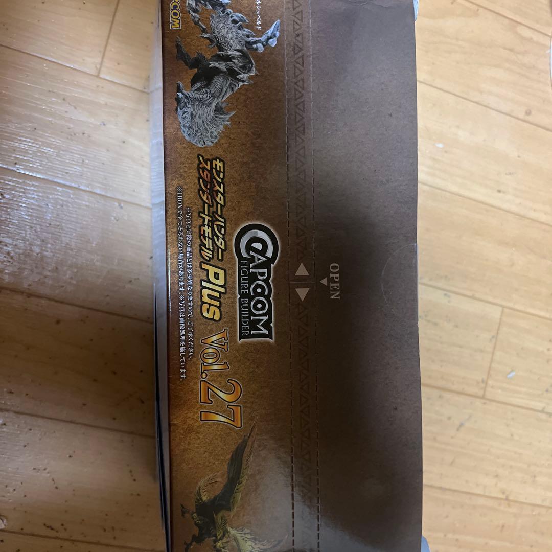 『 未開封』CAPCOM モンスターハンター Plus Vol.27