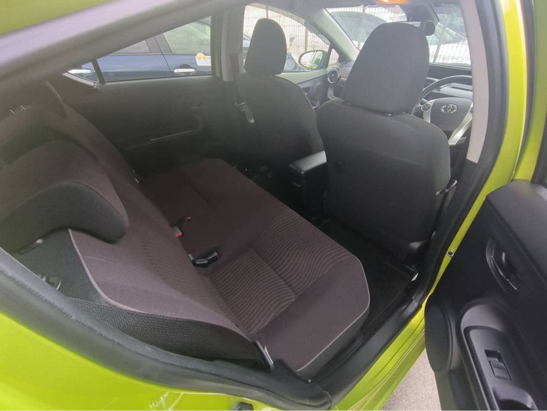 トヨタ アクアハイブリッド低走行大阪府