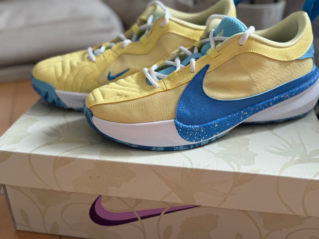 Nike バスケットボールシューズ イエロー/ブルー