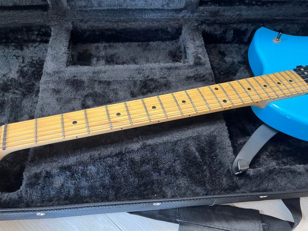  Guitar モデル ケース付 軽量 クラインギタータイプ