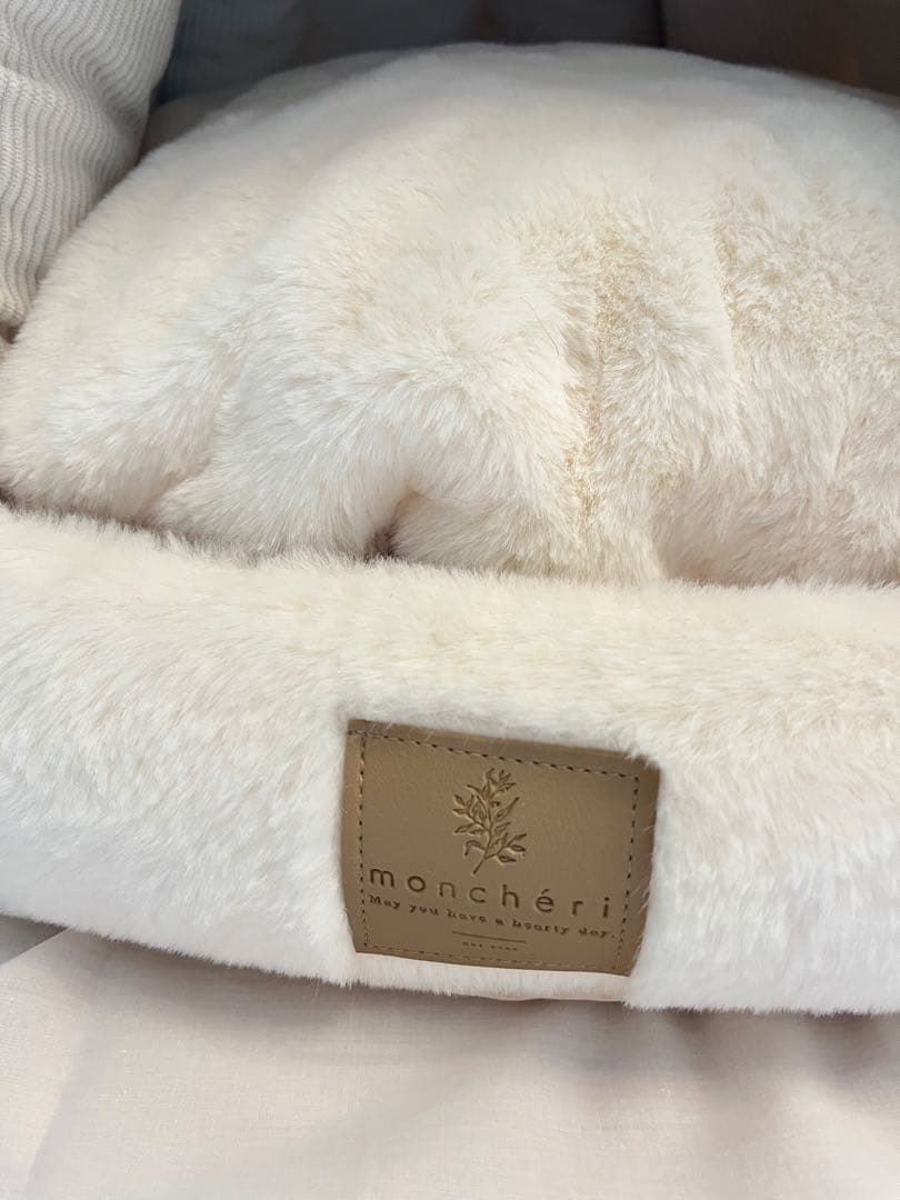 美品！　ファードーム型セミクローズドファーペットハウス クッション付