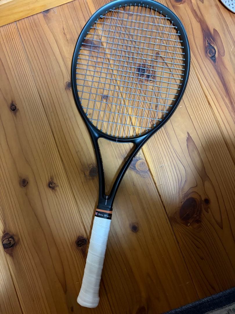 テニスラケット RF01