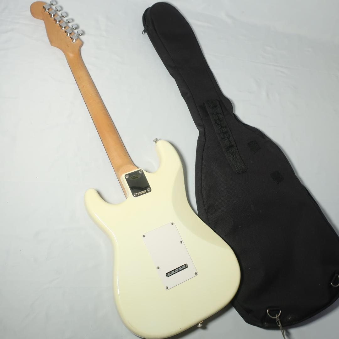 美品 BUSKER'S ストラトキャスタータイプ エレキギター ケース付