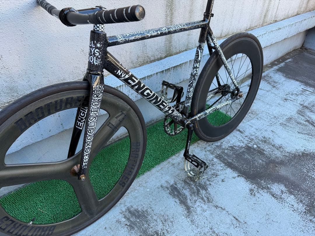 ENGINE11 CHAS限定モデル！　Mサイズ